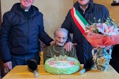 nonna Nicolina con il sindaco ed il parroco